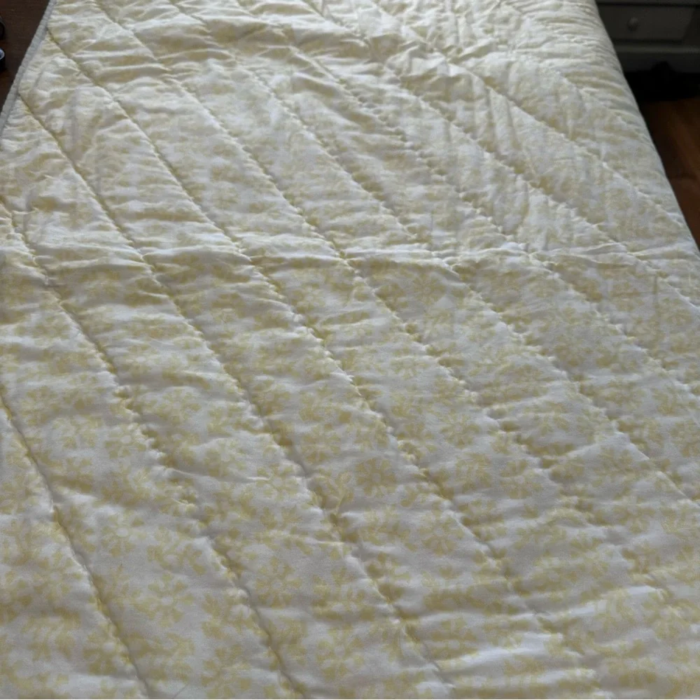 Pottery Barn Kids Lara Paisley Gray Yellow Reversible Toddler Baby Crib Quilt